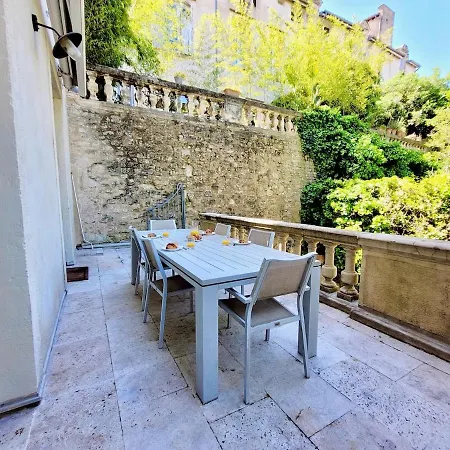 Superbe Centre-ville Avec Clim Parking & Terrasse *