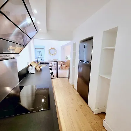 Superbe Centre-ville Avec Clim Parking & Terrasse